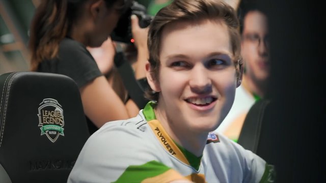 LoL : Santorin bloqué au Danemark par des problèmes de visa