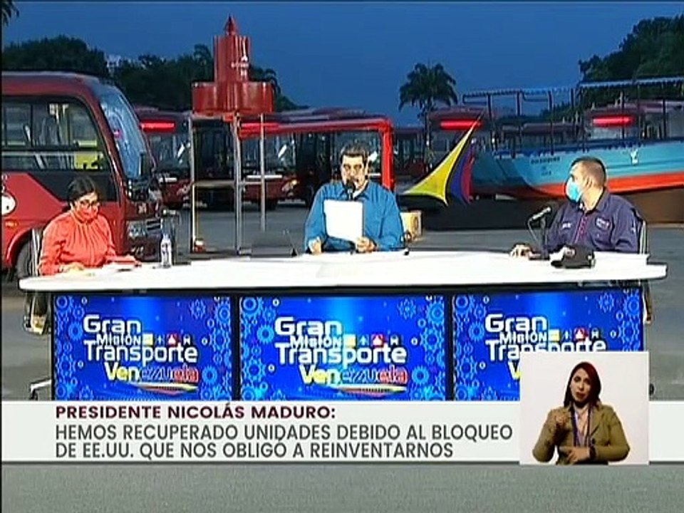 Pdte. Maduro entregó unidades nuevas, recuperadas y repuestos a empresas de transporte en el país