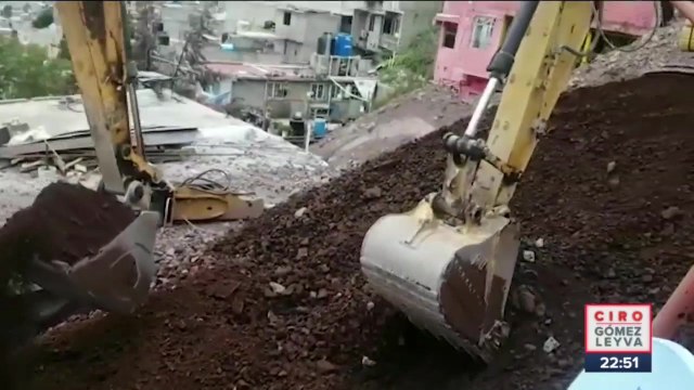 Cuatro casas afectadas fueron demolidas en el Cerro del Chiquihuite
