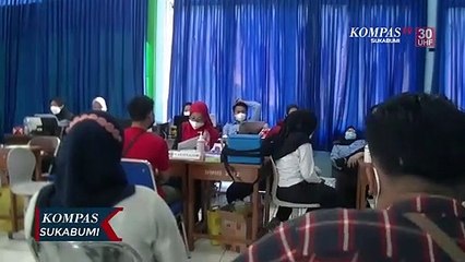 Mahasiswa Dan Warga Masyarakat Antusias Lakukan Vaksinasi