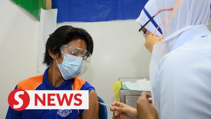 Include Opposition members in fight against Covid-19, says Azalina