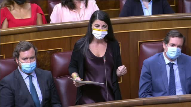 Olona acusa a Yolanda Díaz de entender el diálogo a base de patadas