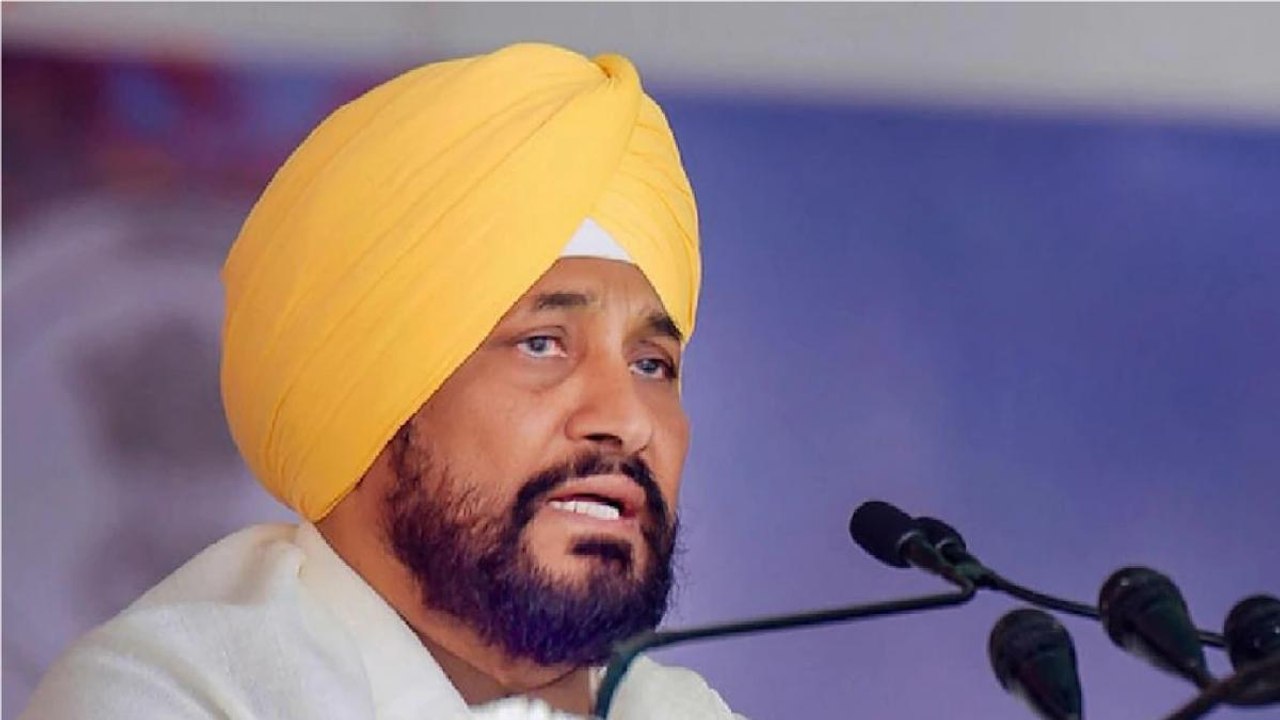 Amid political crisis, CM Channi makes big anno...