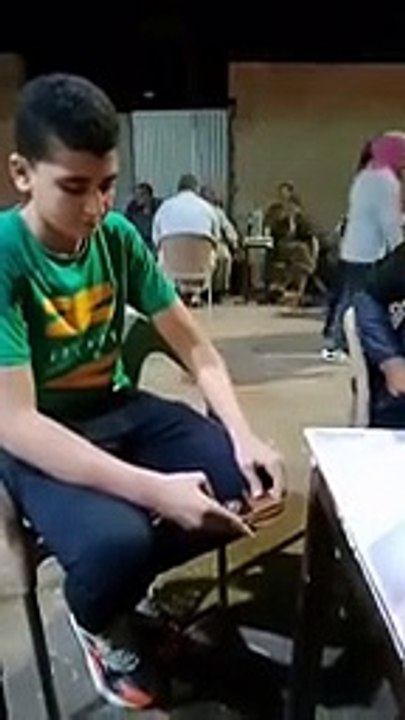 الطالب الأمين.. "عمار" من الشرقية عثر على محفظة بها مبلغ مالى كبير وسلمها لصاحبها