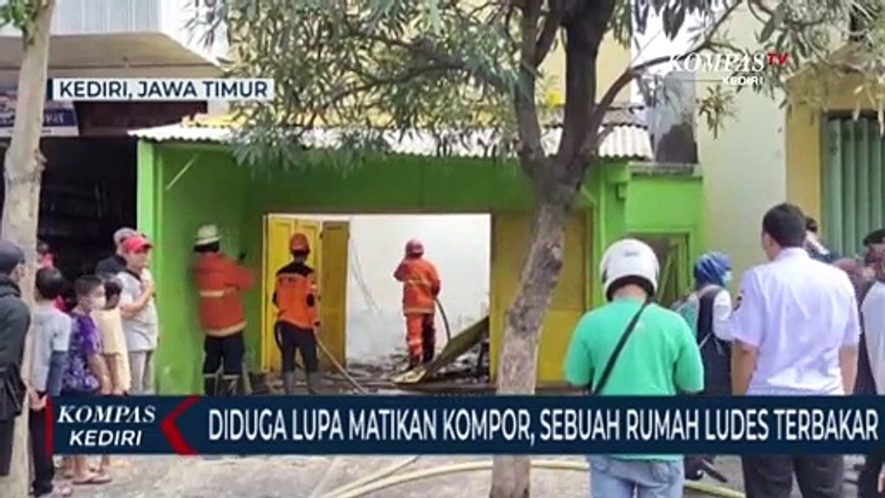 Diduga Lupa Matikan Kompor, Rumah Warga Ludes Terbakar