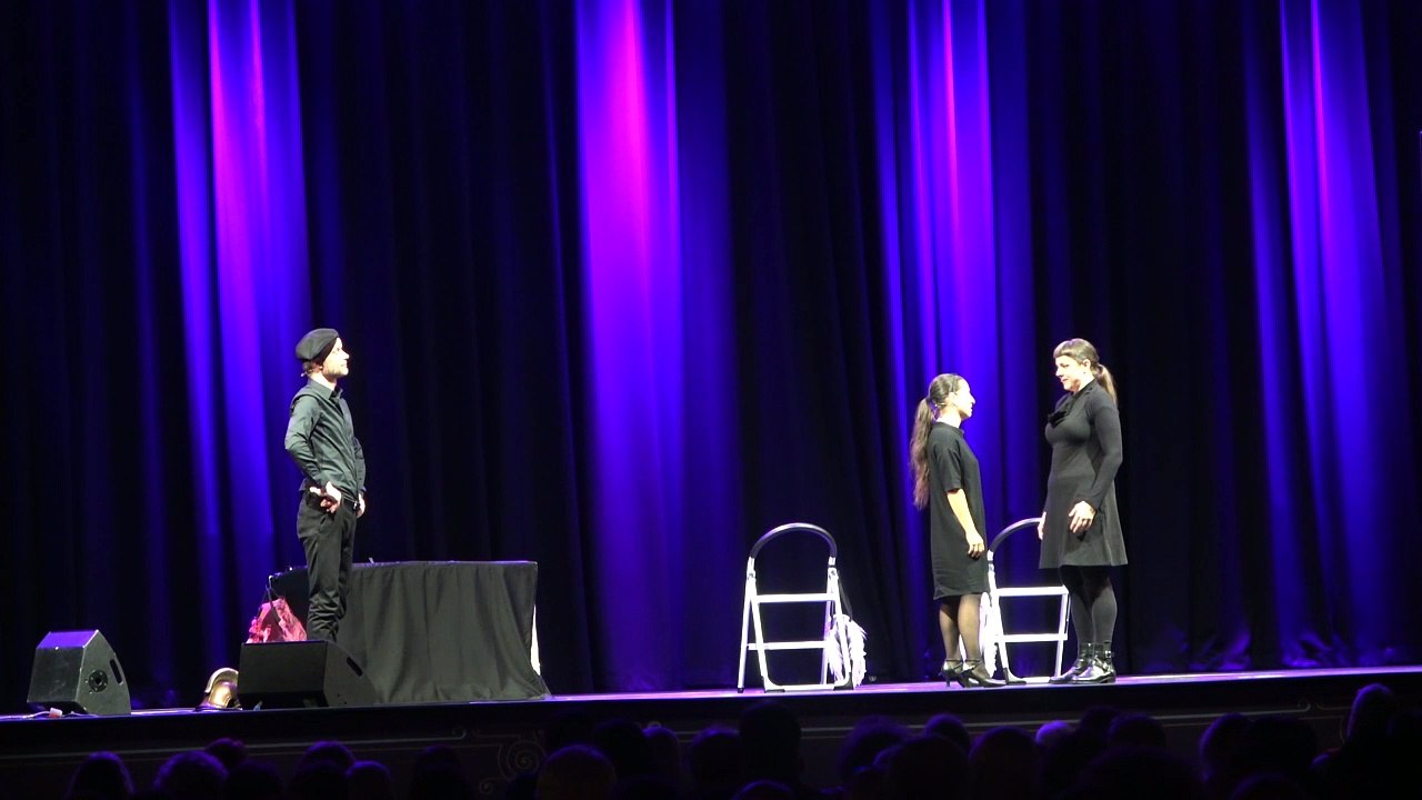 KERNÖLAMAZONEN feierten Premiere von Sexbomb forever