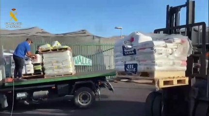 Retiran 10 toneladas de productos químicos próximas a la lava