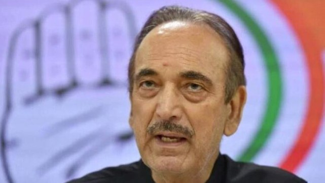Ghulam Nabi Azad writes to Sonia Gandhi, asks her to convene CWC meet
