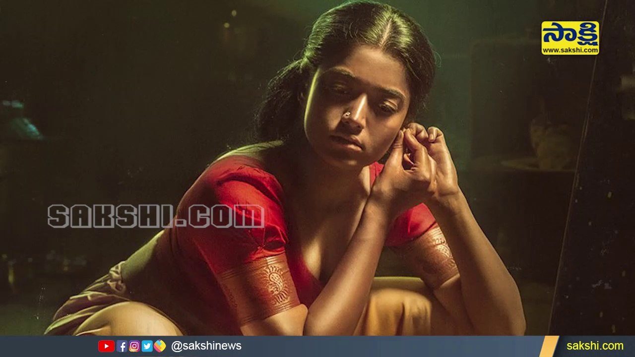 Pushpa: శ్రీవల్లిగా రష్మిక.. ఫస్ట్‌లుక్‌ అదుర్స్‌