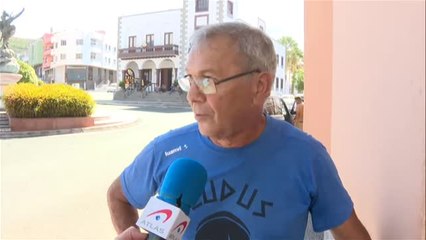 Expectación y temor ante la humareda de Tazacorte