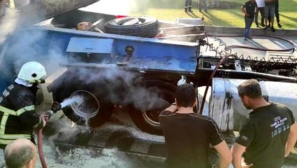 Kuşadası'nda lastiği patlayan çekicide yangın çıktı