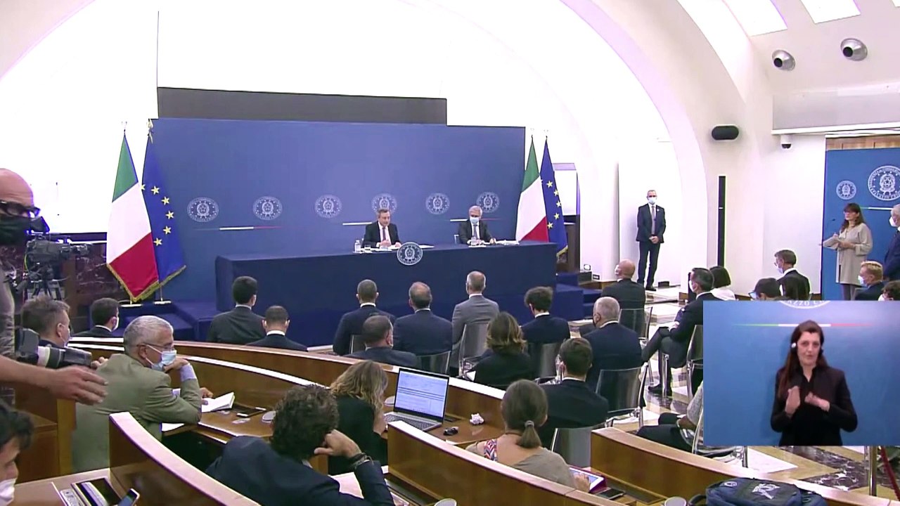 Nadef, Mario Draghi: "Dal problema del debito pubblico si esce con la crescita"