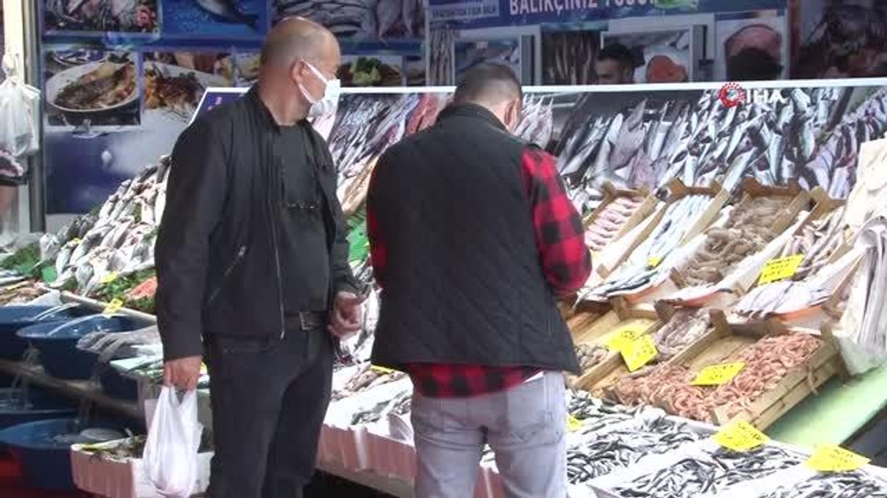Hamsinin fiyatı düşmüyor, lüferde bolluk var