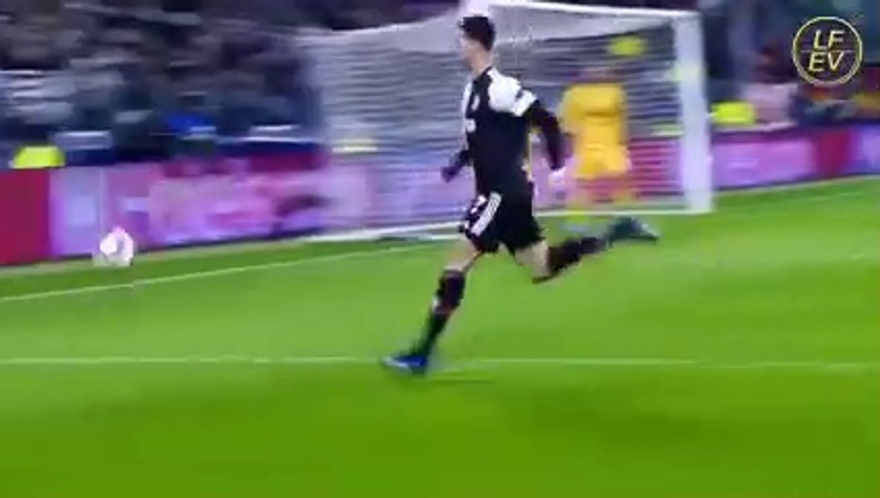 FOOTBALL FUNNY MOMENT