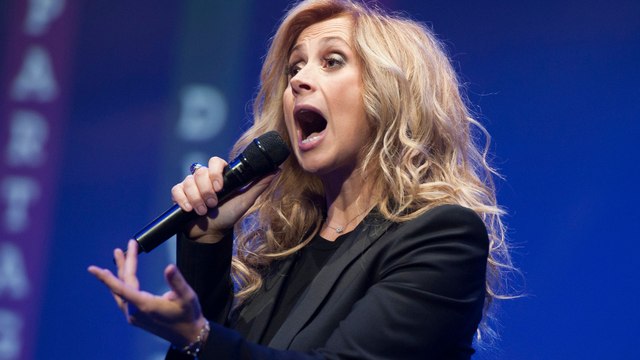 Les américains découvrent Lara Fabian et leurs réactions sont incroyables