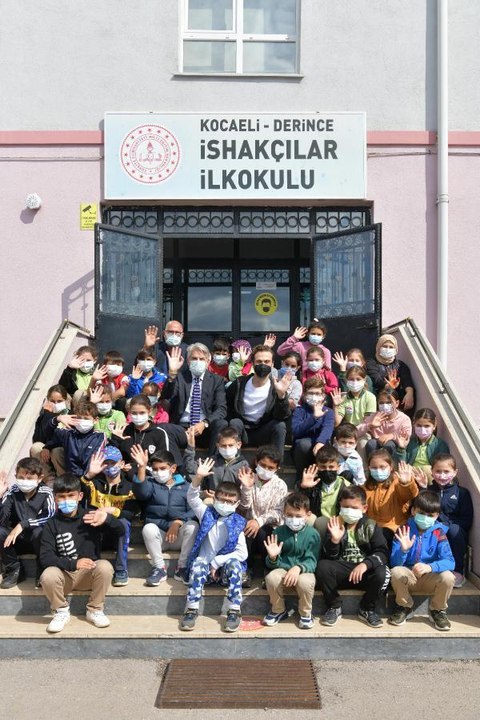 'YARINI KODLAYANLAR' PROJESİNDE 20'NCİ TEKNOLOJİ SINIFI AÇILDI