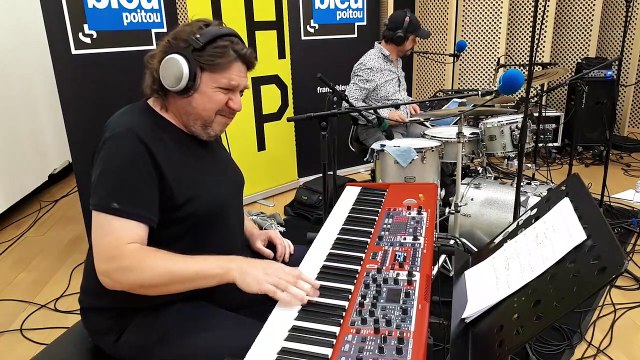 Papa Soul Club - She Came In Through the Bathroom Window (Cover Beatles)