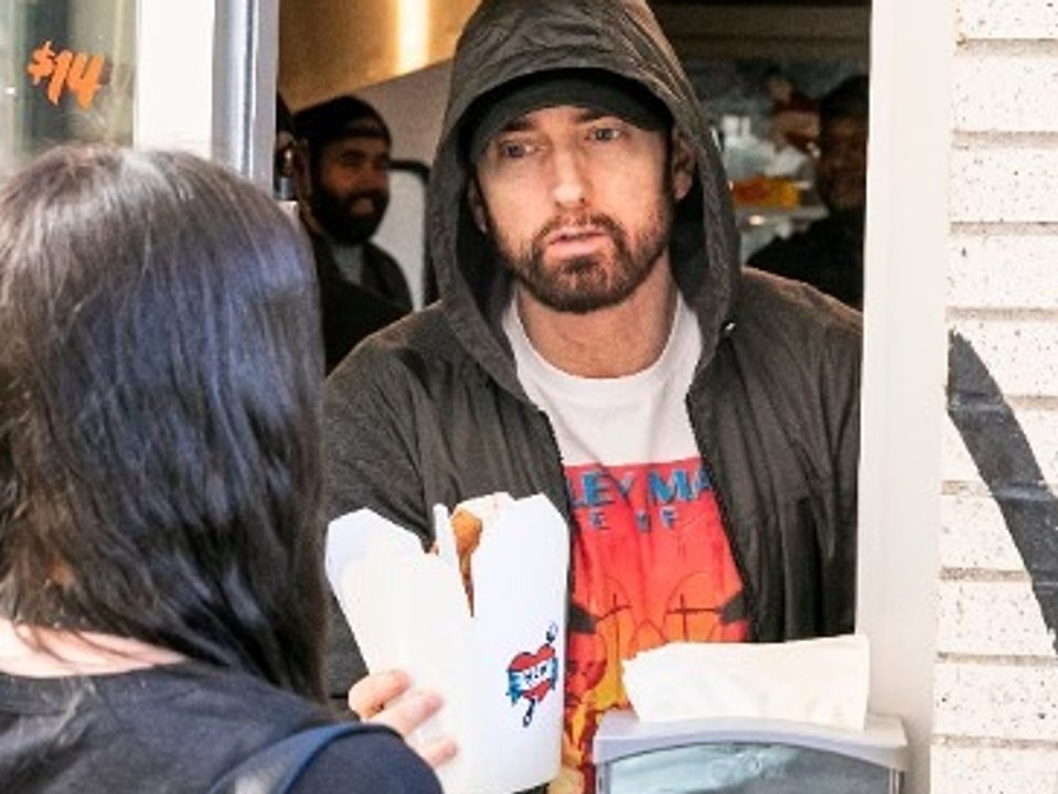 'Mom's Spaghetti': Rapper Eminem kocht jetzt Pasta