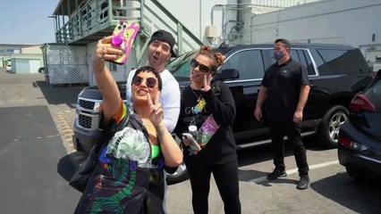 Demi Lovato explica por qué los OVNIs la vigilan y protegen