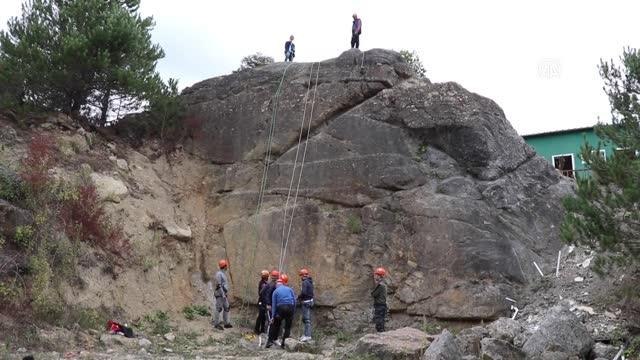 Çevik kuvvet ekiplerine arama kurtarma ve dağcılık eğitimi verildi