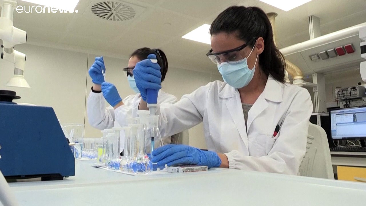 Ελλάδα: 33 θάνατοι, 2.232κρούσματα - «Πορτοκαλί» και «κίτρινη» η χώρα στον χάρτη του ECDC