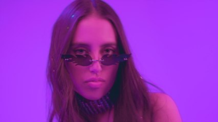 Nicole Favre - No Me Deja En Seen