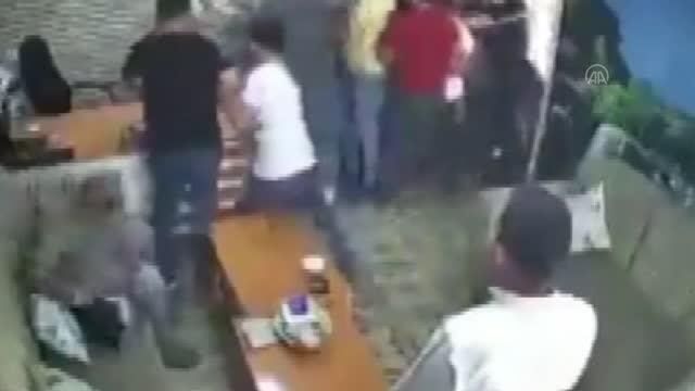 Düğün yemeğini beğenmeyen düğün sahipleri yemek firmasını bastı