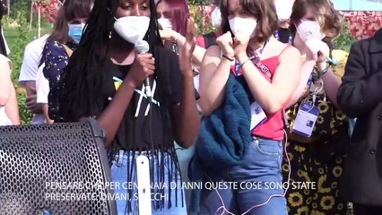 Clima, Greta e Vanessa sfilano con i Fridays For Future cantando "Bella Ciao"