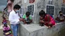 Teacher in India Turned Streets into Open-Air Classroom