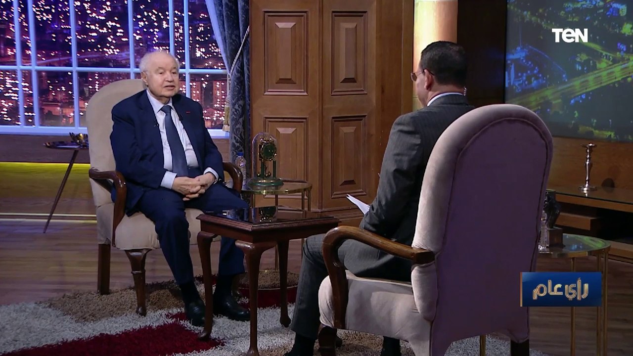 د.طلال أبوغزالة: أمي كانت بتخيط "البطانية" عشان تعملي جاكيت.. وده كان رد فعلي لما زملائي تنمروا عليا