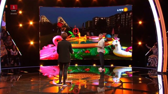 Hvor mange personer kommer til Klimaparken i Vejle og hopper i badebassinet? | Alle mod 1 | 3 September 2021 | DR1 - Danmarks Radio