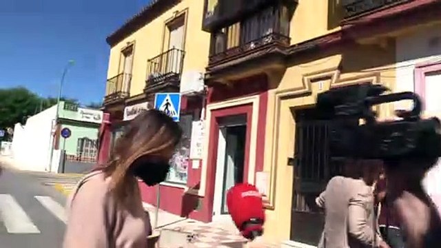 Irene Rosales ante la prensa