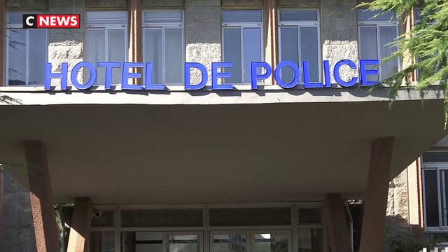 Rennes: Les habitants du square de Copenhague découvrent sur une porte de leur immeuble un message de dealers les menaçant de représailles s'ils coopèrent avec la police