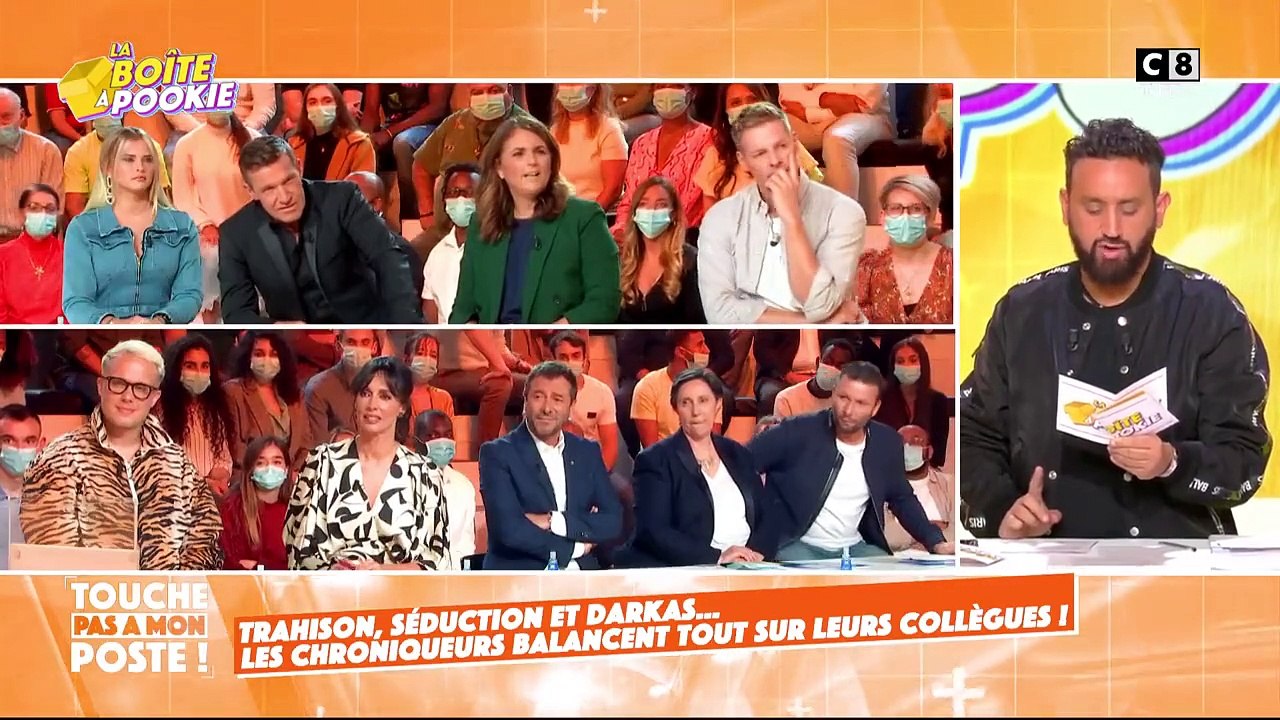 Benjamin Castaldi embarrassé en direct dans TPMP face à une photo de lui entièrement nu envoyée par erreur