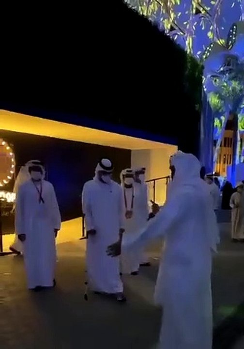 شاهد.. أول ظهور للشيخ زايد بن حمدان يسير على قد...