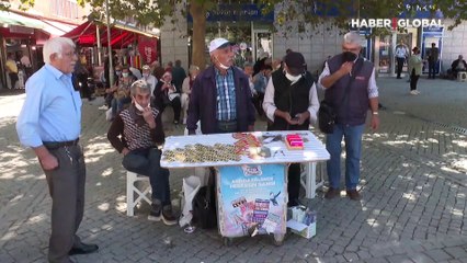 İzmir'de oynanmış kazı kazan kartlarıyla dolandırıcılık