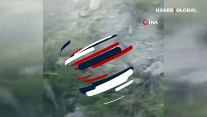 Yılanla sohbet eden adam izleyenleri gülümsetti "Hoy namussuz hoy. Utanma kuyruğundan"