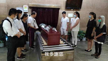 黃仲佳主持《母親張玉萍的喪禮》吟五言絕句詩題：母夜慰兒 https://wckarts.tripod.com/doc/5koo.htm#002