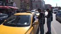 Son dakika... Sivil trafik polisleri Kadıköy'de taksi denetimi yaptı