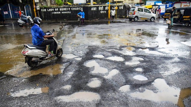 BMC spent 6531 crores, Mumbai still suffering from potholes!