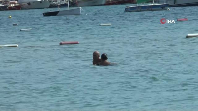 Bodrum'da sıcak havayı gören sahile koştu