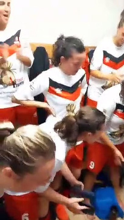 LA JOIE APRES LA VICTOIRE 9-0 DE NOTRE RESERVE SENIORS FEMININES