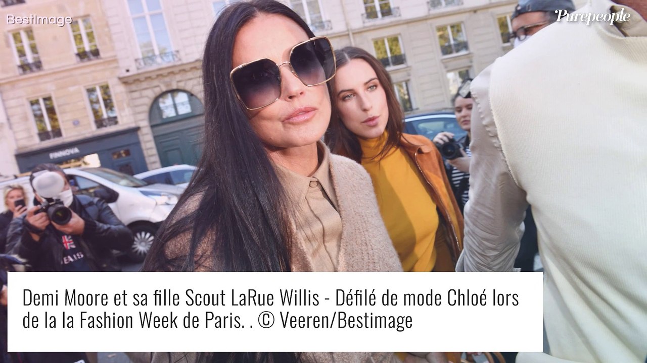 Demi Moore au bras de sa fille Scout LaRue, Anna Wintour très discrète au défilé Chloé