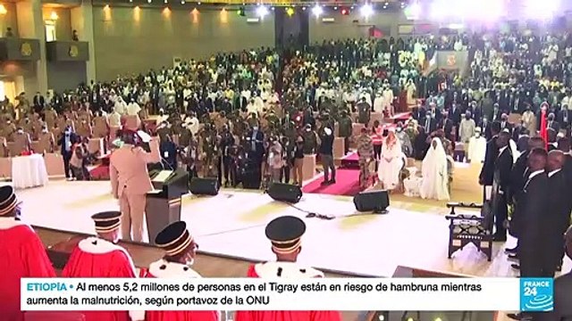 El coronel Mamady Doumbouya jura como presidente de transición para Guinea