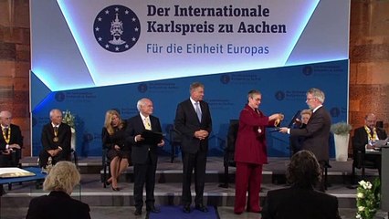 El presidente de Rumanía recibe el Premio Carlomagno