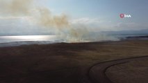 Beyşehir Gölü Milli Parkı kıyısında sazlık yangını