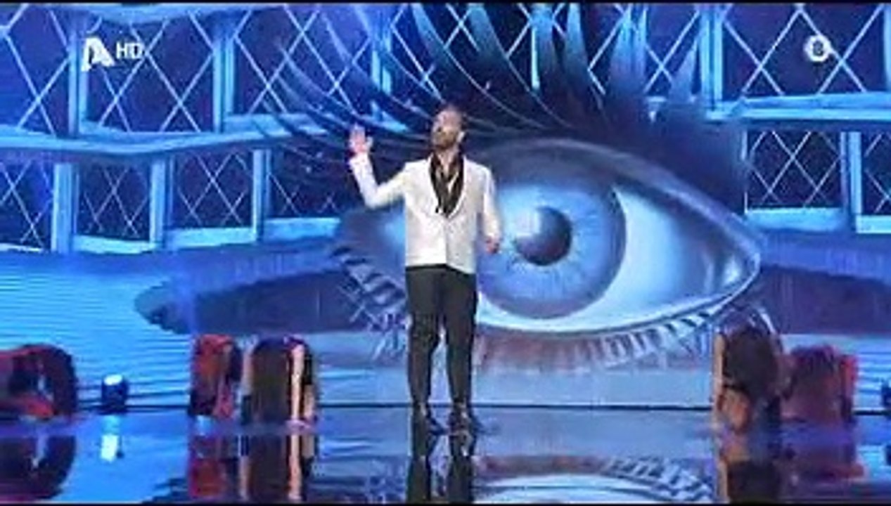 J2US: Ο Κοκλώνης βγήκε ξανά να τραγουδήσει και...