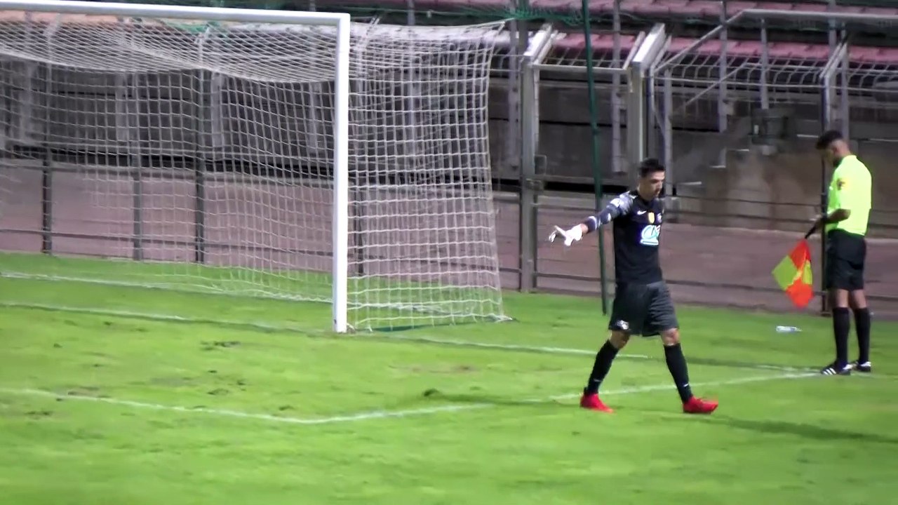 images maritima: la séance de tirs au but entre le FC Martigues et Grasse en Coupe de France