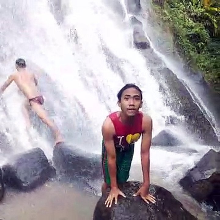 Water fall . Wonderfull lands