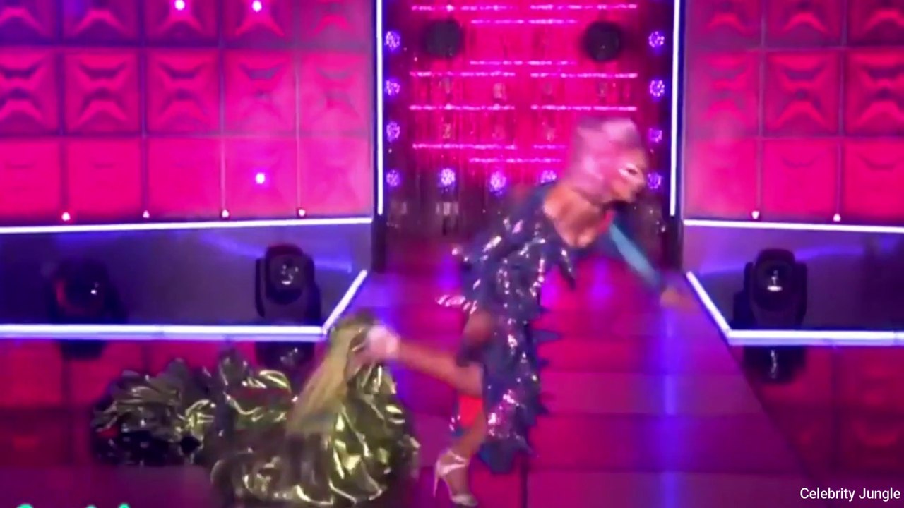 Kylie Falls during her lip sync BUT...